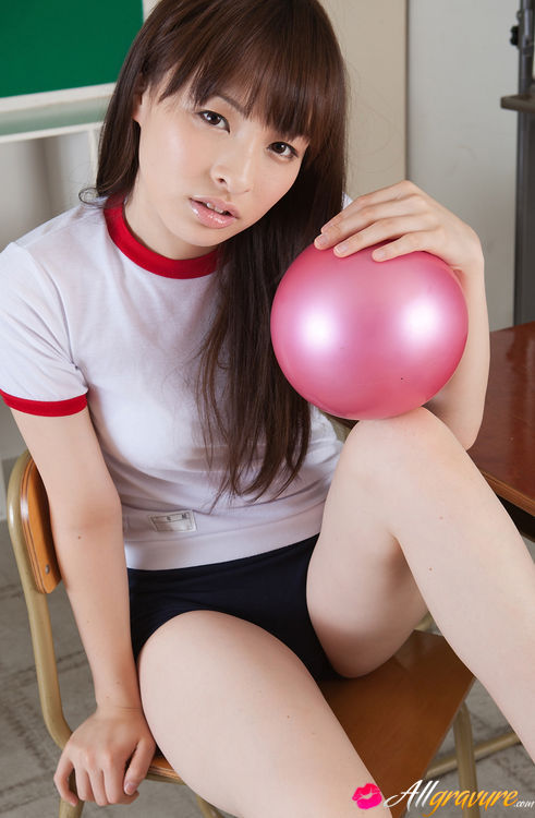 Japanese Sport Girls Porn - Maho Kiruma Asian in sports equipment plays with ball on desk