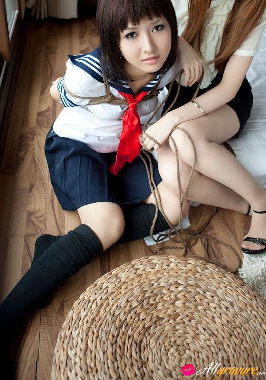 Japanese Schoolgirl Bondage Porn - Dimdim Asian in uniform is tied in ropes by another sexy cupcake